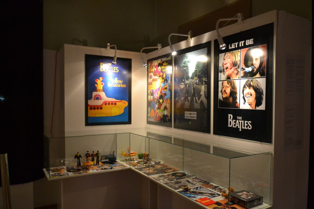 Beatles kiállítás, Ózd